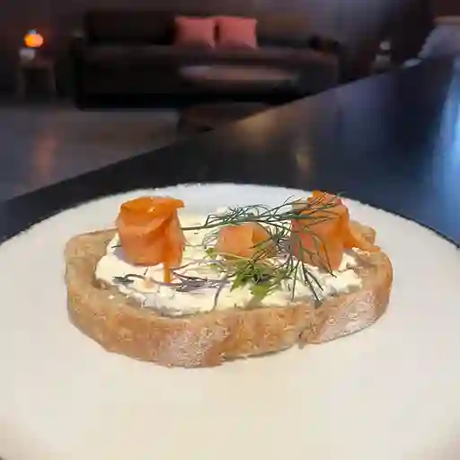 Bruschetta salmone