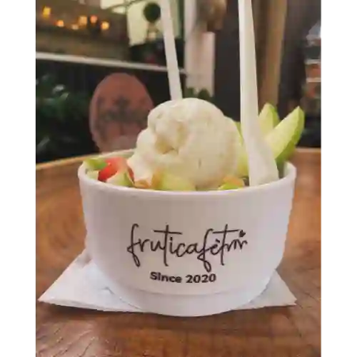 Ensalada de Frutas con Helado