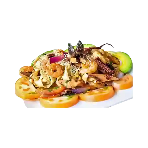 Tallarin Salteado de Mariscos