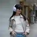 Audífonos Inalámbricos Life is For Fun Morado Mod Wb205 Miniso