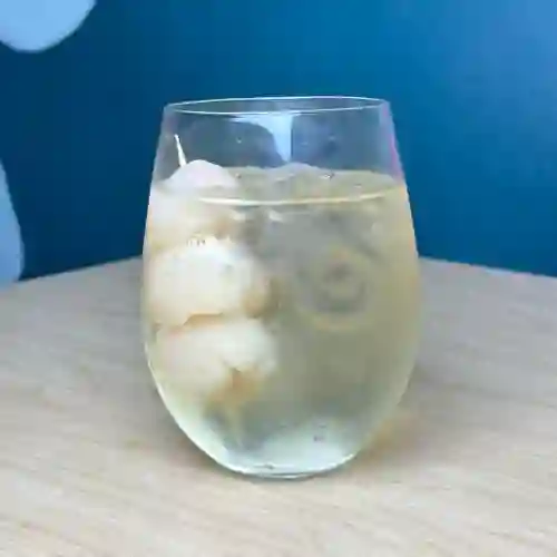 Vino Blanco Lychee