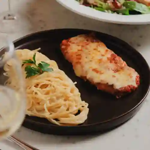 Pollo Pizzaiola con Fettuccine