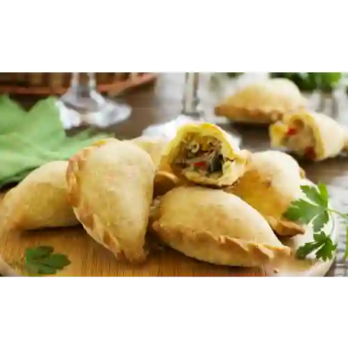 Empanada Argentina de Pollo