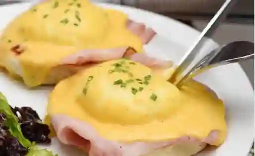 Huevos Benedictinos Salmón