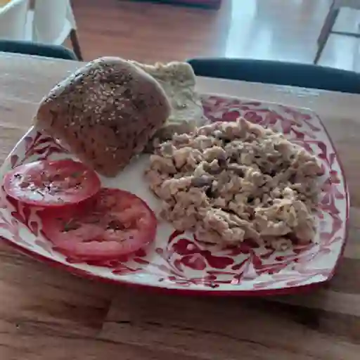 Huevos con Atún