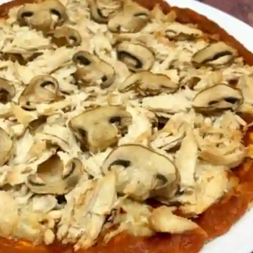 Pizza Pollo y Champiñones