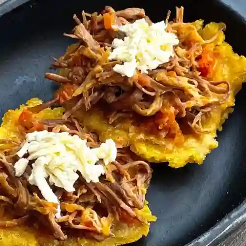Patacones con Sobrebarriga.