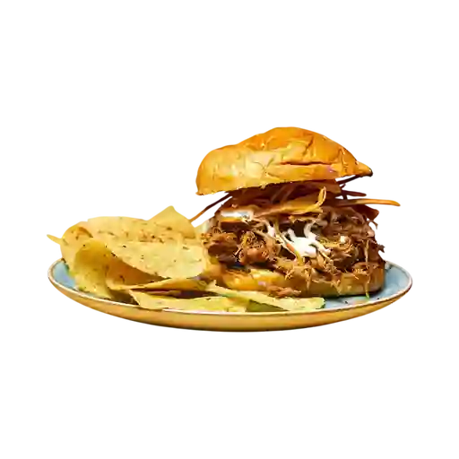Torta de Carnitas BBQ