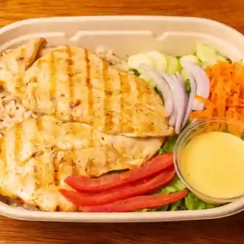 Pechuga a la Plancha con Ensalada