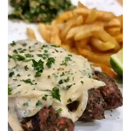 Kabab de Cordero en Salsa Tahine