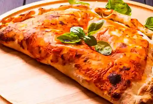 Calzone Carbonara y Bebida