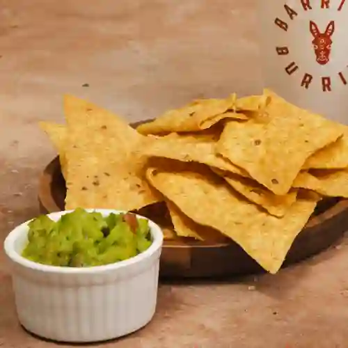 Nachos con Guacamole