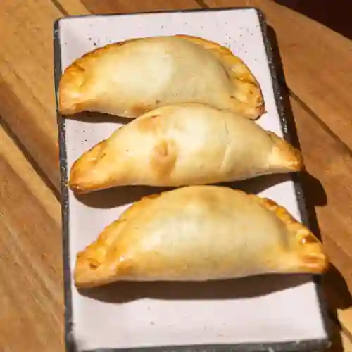 Empanada Argentina de Pollo