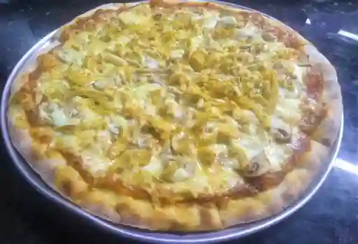 Pizza de Pollo con Champiñón
