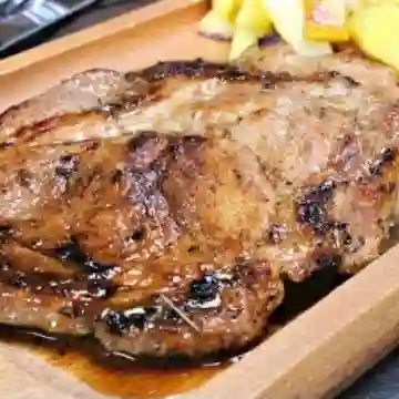 Chuleta de Cerdo Asada