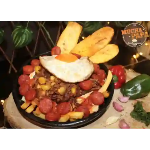 Salchipapa Criollo