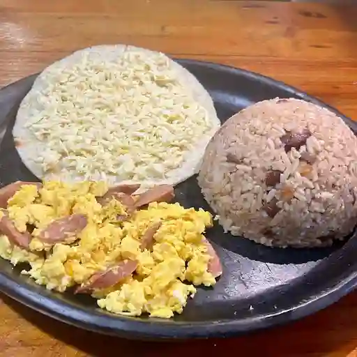 Calentao con huevos al gusto