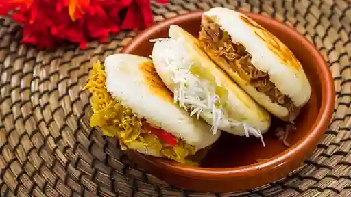 Arepa con Pollo