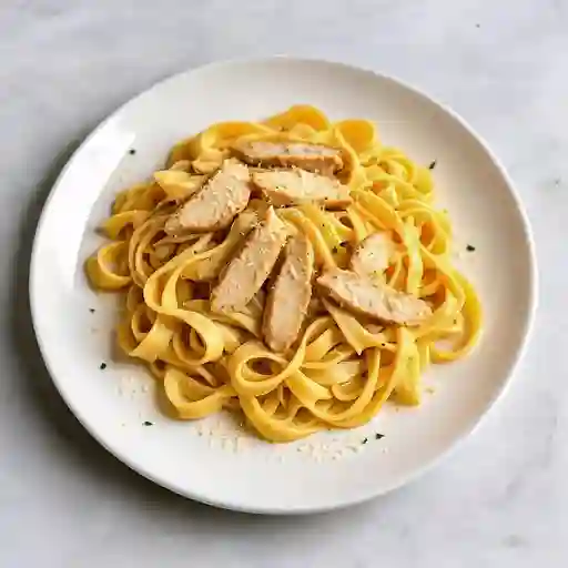 Pasta alfredo con pollo