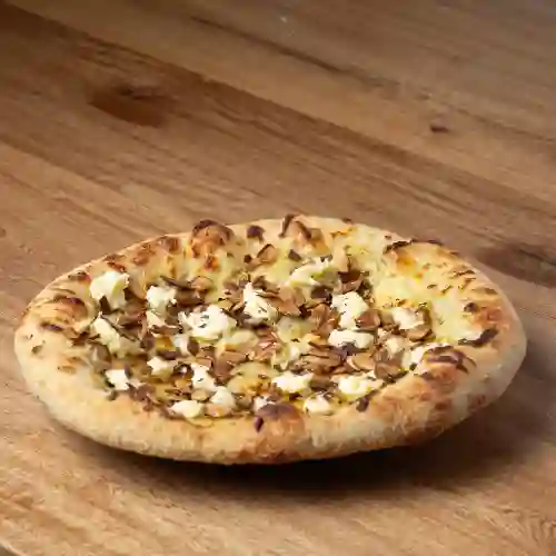 Pizza de Trufa y Almendras