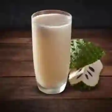 Jugo de Guanabana en Leche