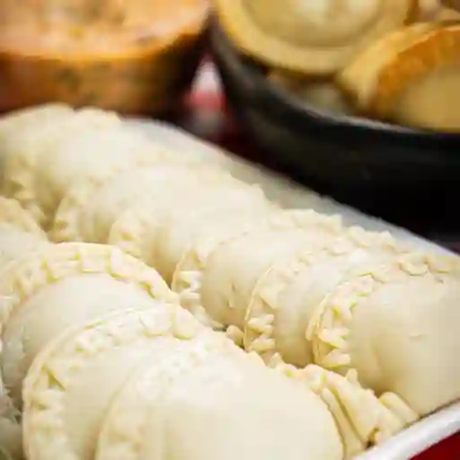 Bandeja empanadas congelados de 14 unds