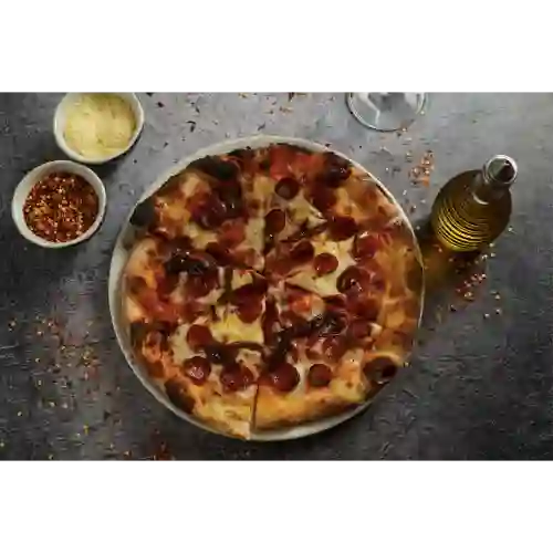 Pizza Chorizo Español y Cebolla Caramel