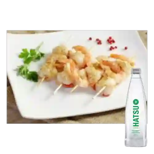 Brocheta de Langostinos +Hatsu Mineral C/Gas 300ml