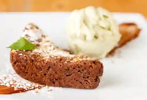 Brownie Nueces con Gelato