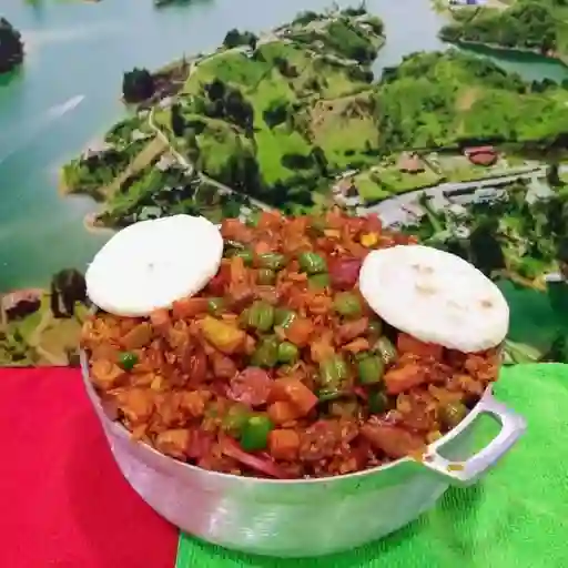 Combo Arroz Paisa Mixto para 4 Personas