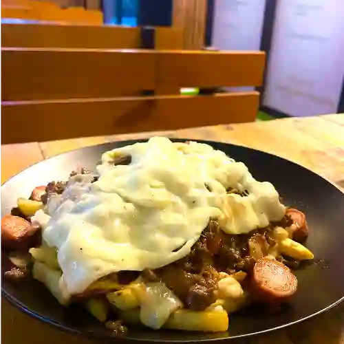 Salchipapa Gratinada