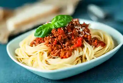 Pasta a la boloñesa