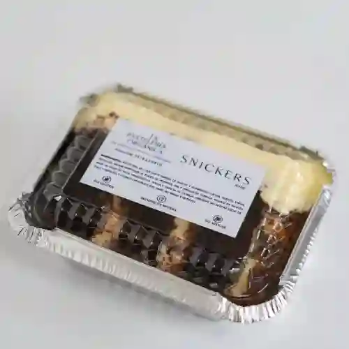 Porción Snicker Pasteleria Organica