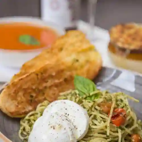 Spaghetti Al Pesto