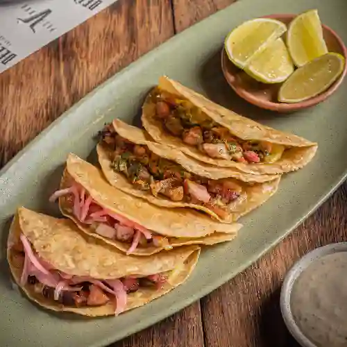 Tacos de Chicharrón