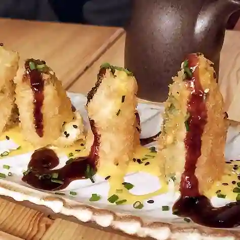 Rollitos de Salmon Tempura