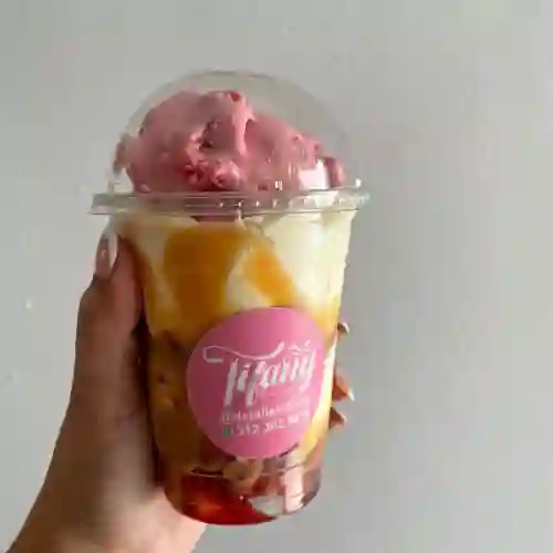 Fresas con Crema con Helado 9 Onz