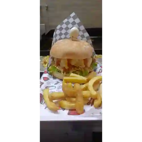 Hamburguesa de la Casa en Combo