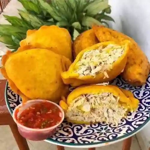 Pastel Pollo