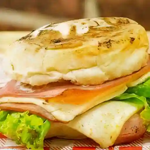 Sandwich Jamon & Queso+ Limonada 16Oz