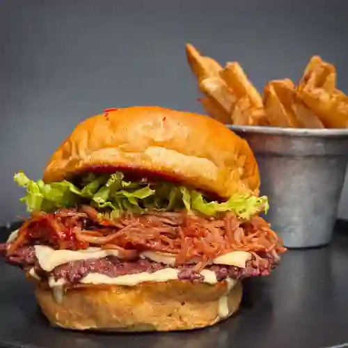 Combo Pulled Pork Burger