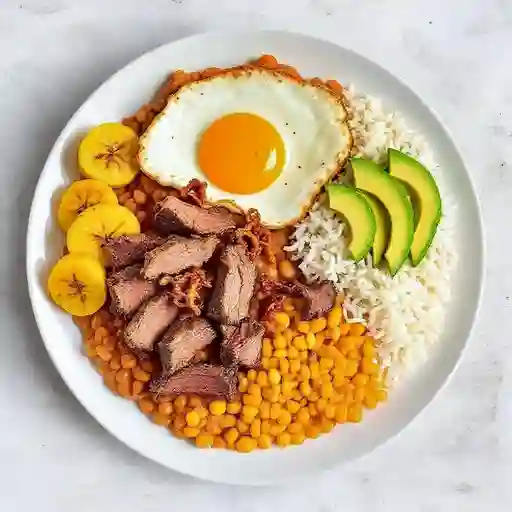 Frixoles con Lomo de Res y Chicharrón