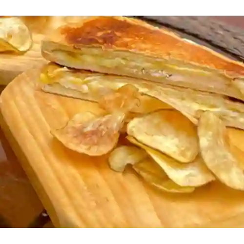 Sandwich Cubano de Pollo y Tocineta