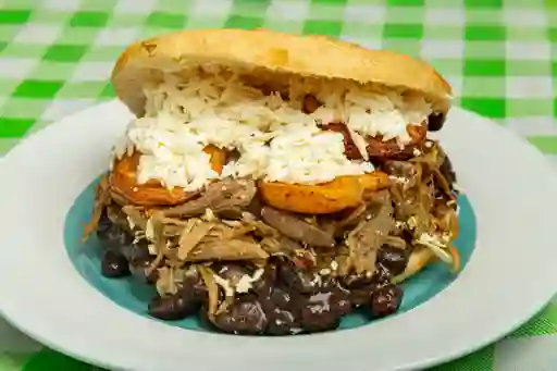 Arepa pabellon catire