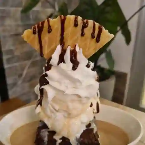 Brownie con Helado y Baileys