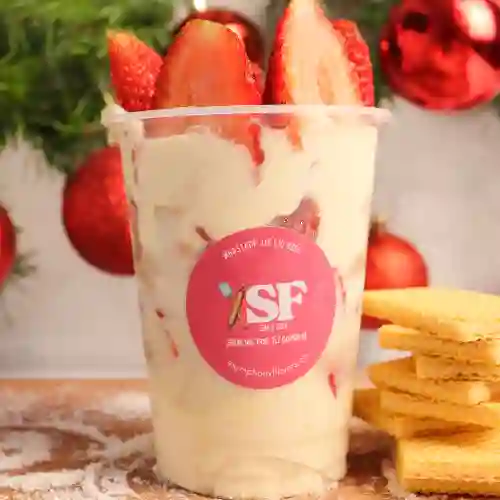 Fresas con Crema + Galletas Wafer