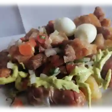 Chicharrón con Salsa 