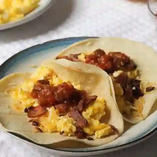 Tacos de Desayuno con Chorizo