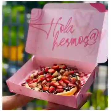 Wafle con Chocolate y Trocitos de Fresa