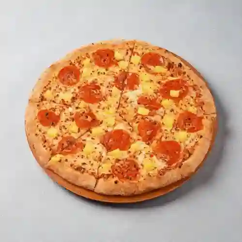Pizza Peperonni Piña mediana